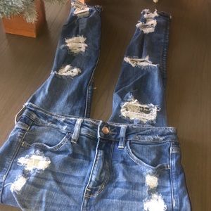 American Eagle 💜 distressed skinny jeans Sz 4